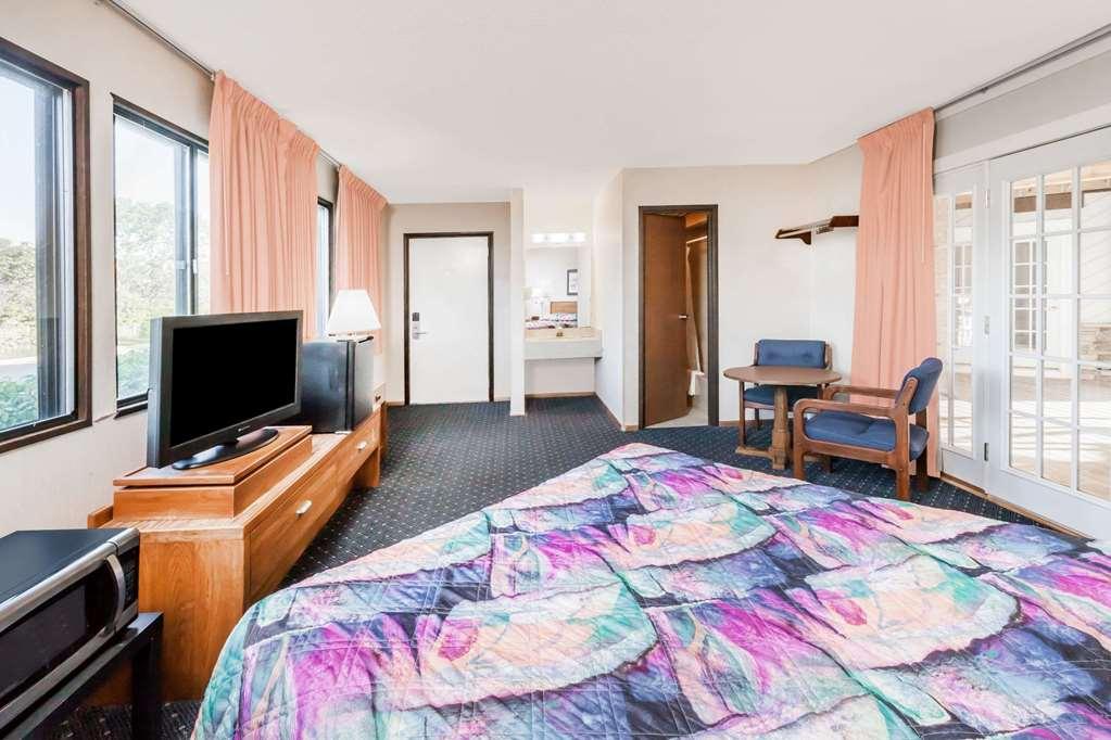Knights Inn Mackinaw City Rom bilde
