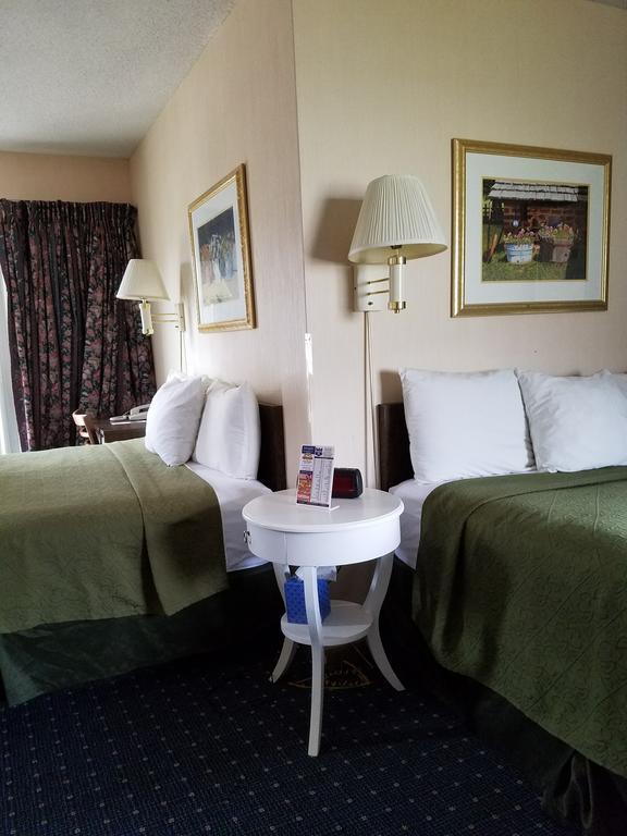 Knights Inn Mackinaw City Eksteriør bilde