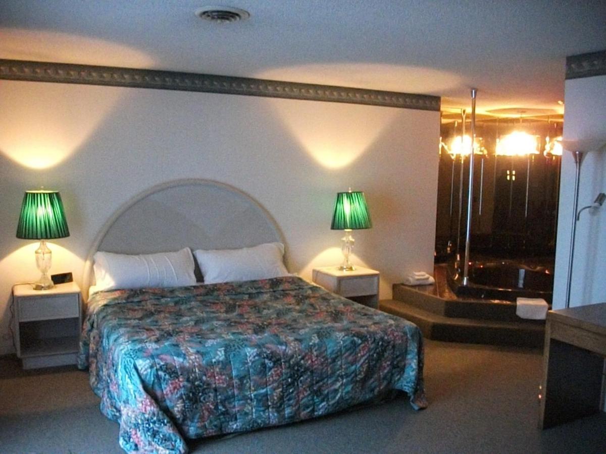 Knights Inn Mackinaw City Rom bilde
